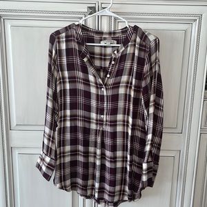 LIKE NEW LOFT blouse ~ Size Medium